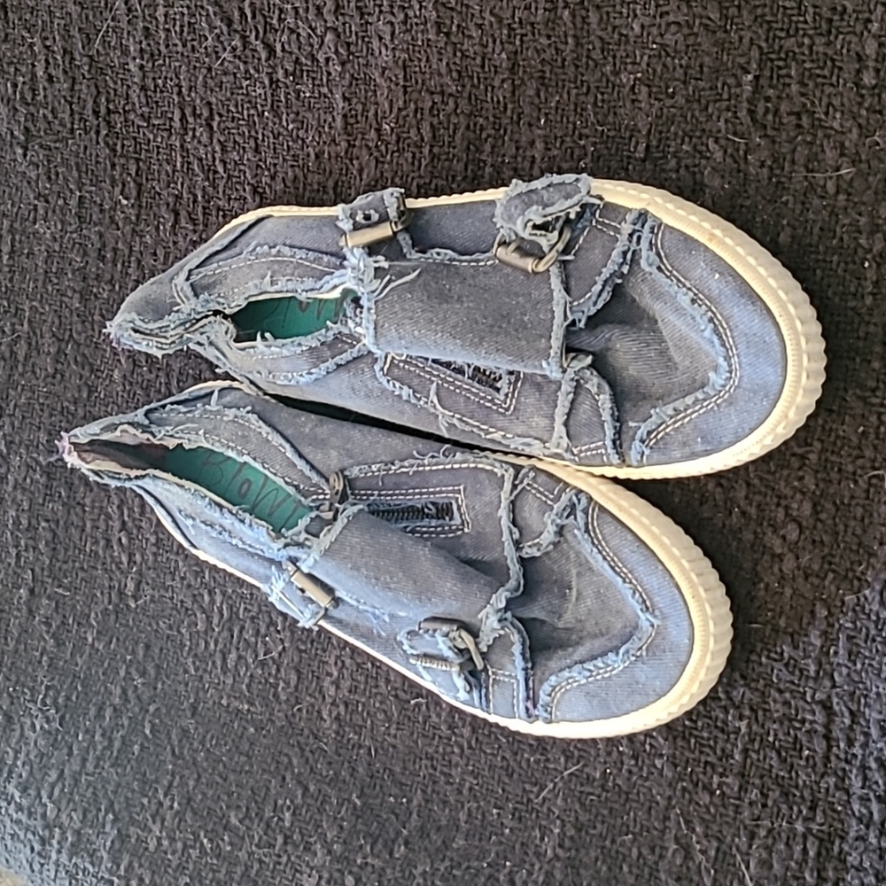 Blowfish Malibu Distress Frayed Raw Edge Canvas Slip On Sneakers